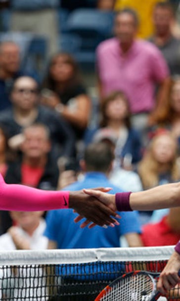 The Latest: Fan favorite del Potro rolls on at the US Open